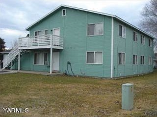 2nd image of 3401 Castlevale Rd