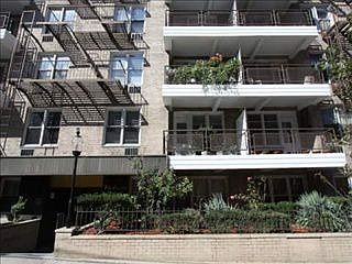 1st image of 3044 29th St APT 6R