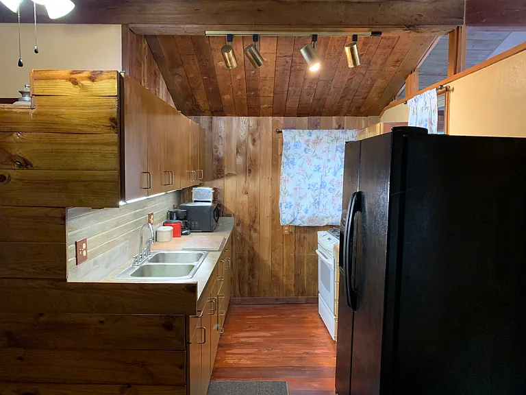 139 Meadows Ln — Photo 27