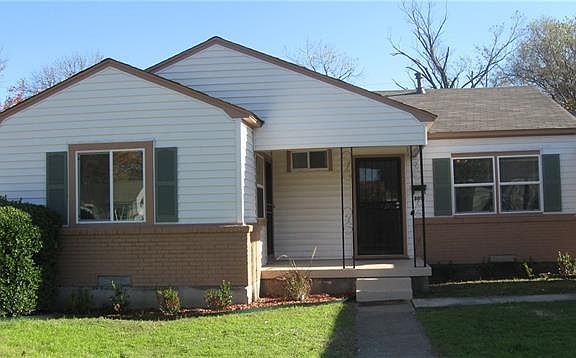 3rd image of 3012 Shadow Wood Dr