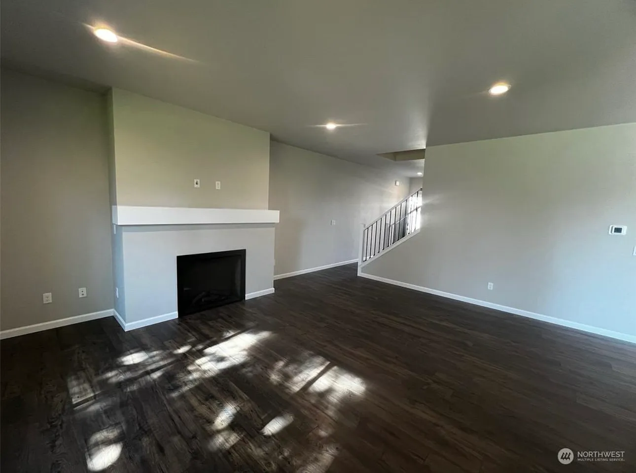 4 bed, 3.5 bath, 2687 sqft, $3,500 — Photo 3