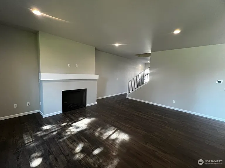 3808 181st St E — Photo 3