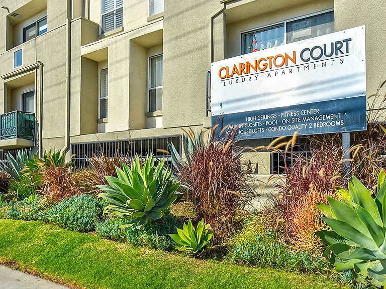 Clarington Court — Photo 22