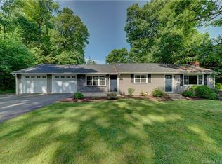 8 Laurel Rd, Ellington, CT 06029