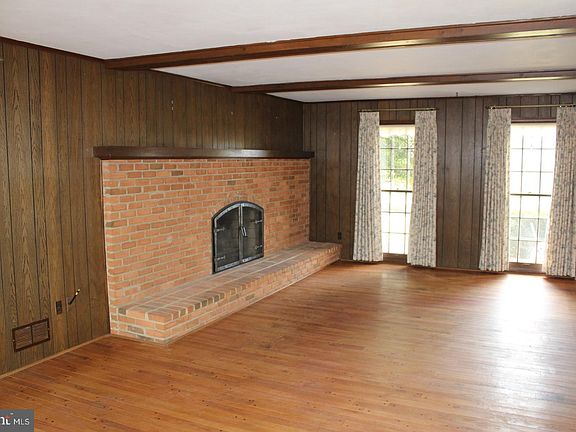 4th image of 8711 Lochaven Dr