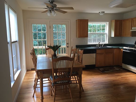 4th image of 1842 Tiger Lily Cir #19