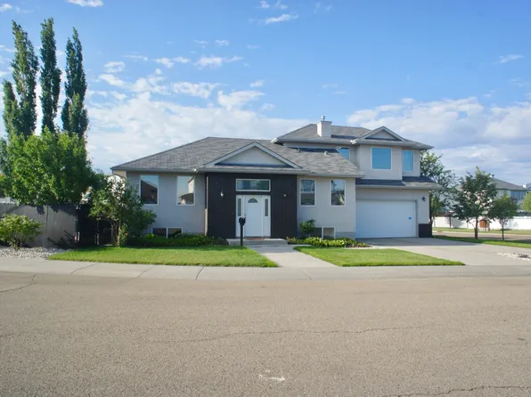 16219 84th St NW, Edmonton, AB T5Z 3N8