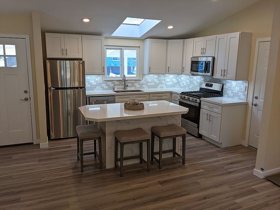 2nd image of 1106 Whitecliff Rd