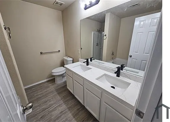 3 bed, 1868 sqft, $2,850 — Photo 3