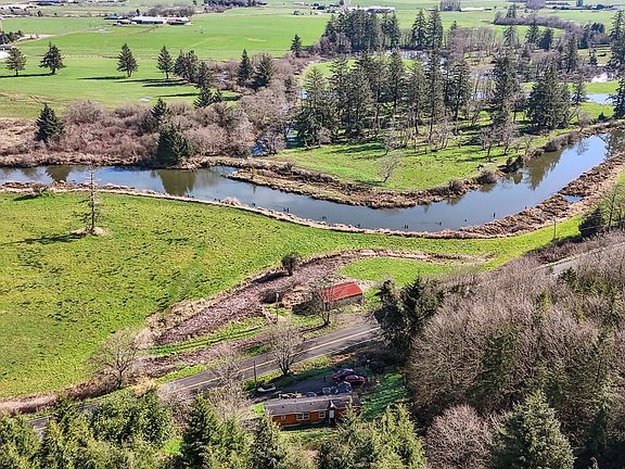 3rd image of 4050 Tillamook River Rd