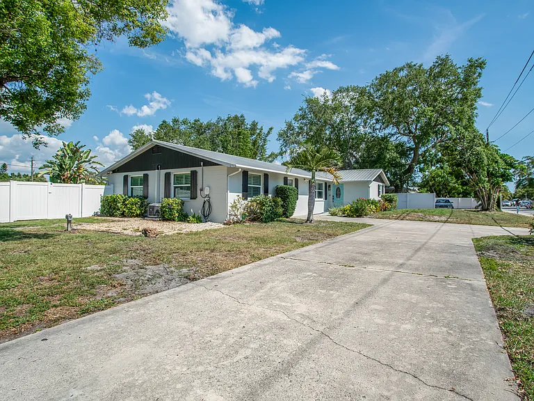 6007 Beneva Rd — Photo 29