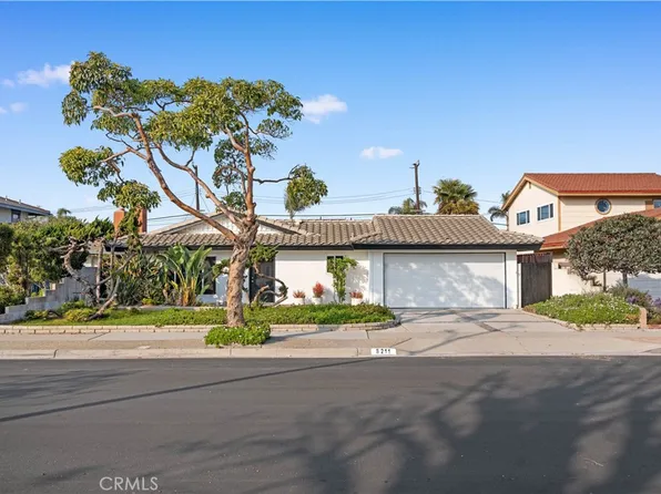 8211 Mary Cir, Huntington Beach, CA 92646