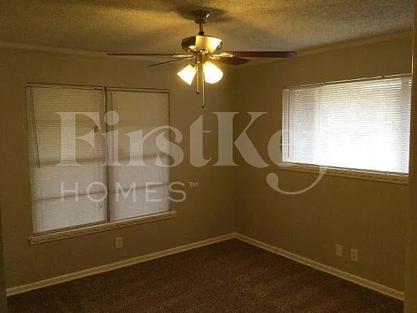 7000 Meadowbrook Dr — Photo 12