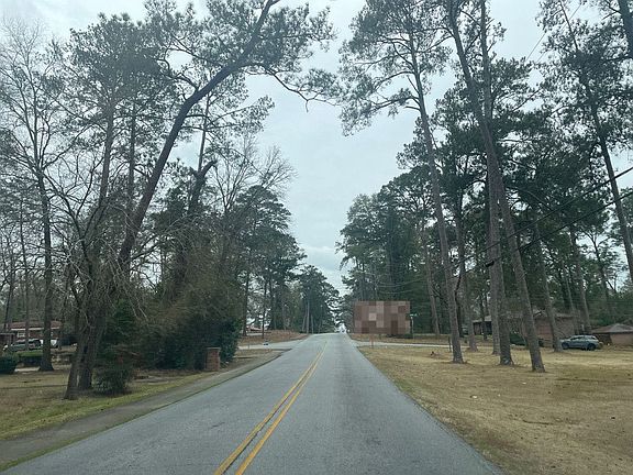 5th image of 744 Dogwood Dr