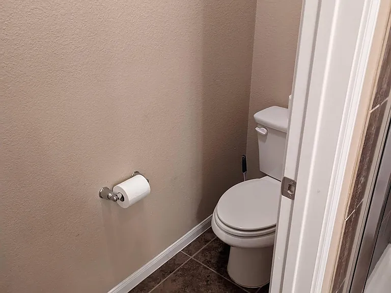 5715 Drury Ln — Photo 18