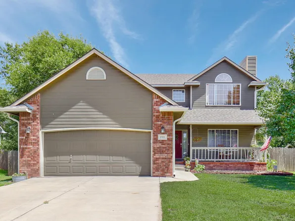 1918 N Pine View Dr, Andover, KS 67002