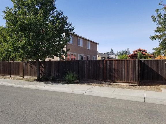 4th image of 306 W Woodhaven Dr