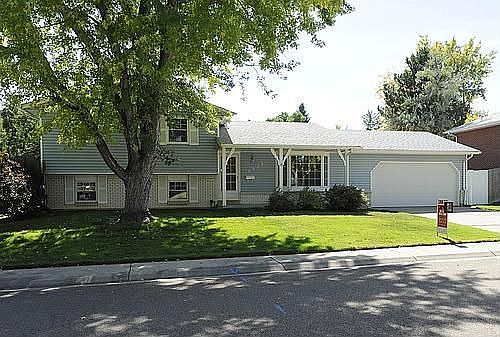 2nd image of 6938 E Dartmouth Ave