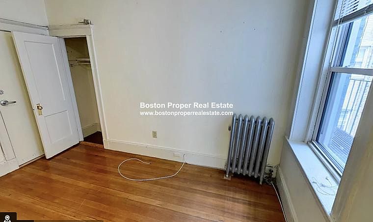 2nd image of 55 Queensberry St #7F