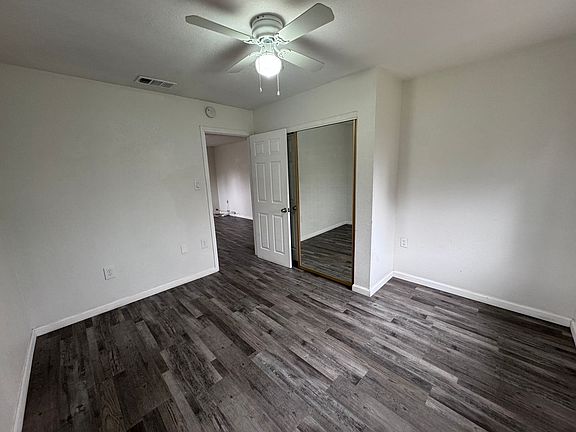 5th image of 862 1/2 N California Ave