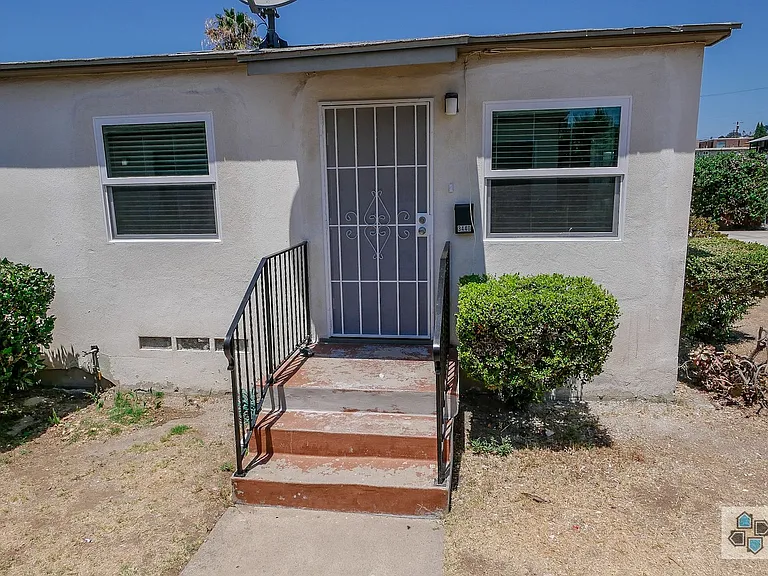 3430-3440 Del Rey St — Photo 18
