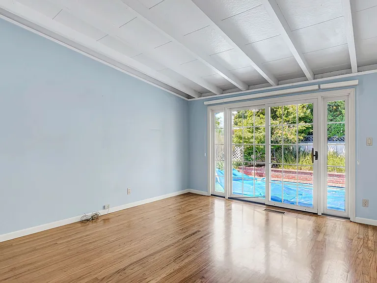 3596 Louis Rd — Photo 29