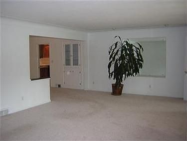 5th image of 14180 Uhlin Dr
