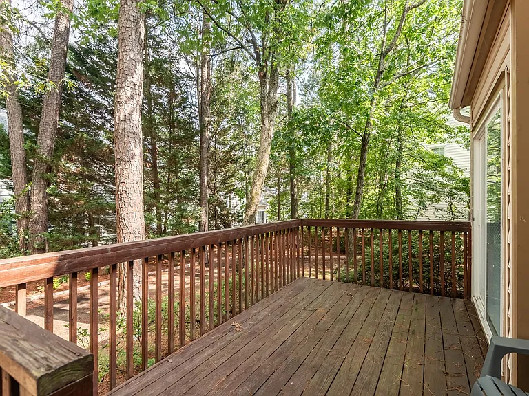 121 Haddonfield Ln — Photo 23