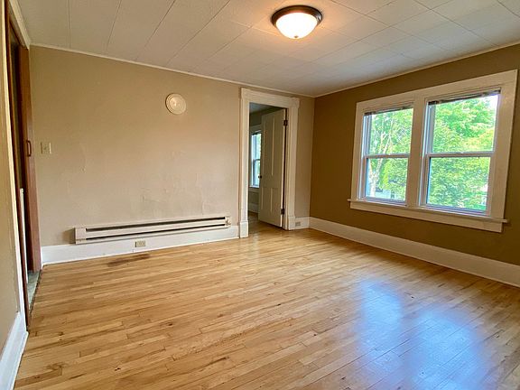 5th image of 516 Erin St #1/2