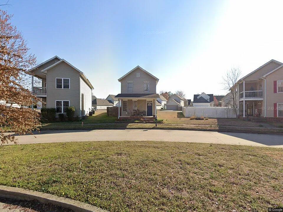3 bed, 2.5 bath, 1440 sqft, $1,875 — Photo 1