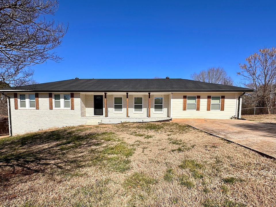 1st image of 1068 Waterside Dr SE