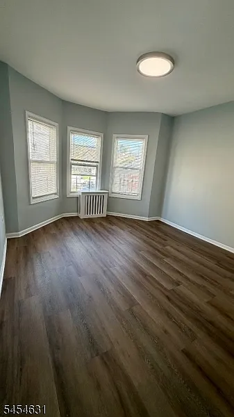 3 bed, 1.0 bath, $2,500 — Photo 2