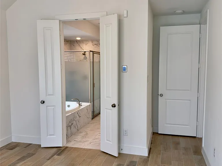 15206 Cortines Ct — Photo 10