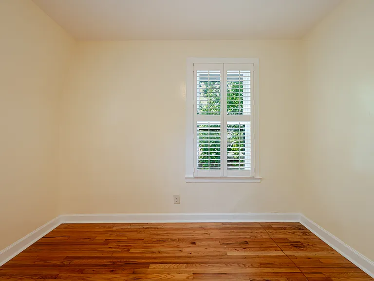 105 9th St SE #302 — Photo 14