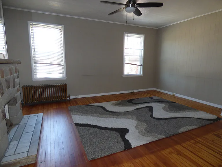 2010 Sarah St #2 — Photo 20