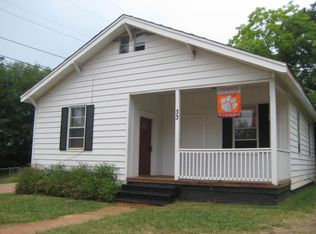 33 Sirrine St, Seneca, SC 29678