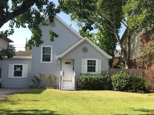 4416 Holt St, Bellaire, TX 77401