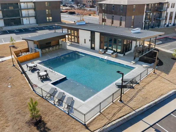 3329 Mp Pkwy #204, Bentonville, AR 72712