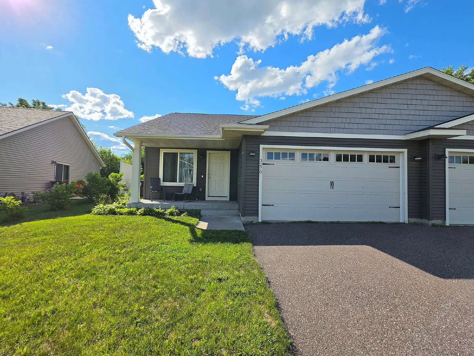 4 bed, 2.0 bath, 2140 sqft, $2,395 — Photo 3