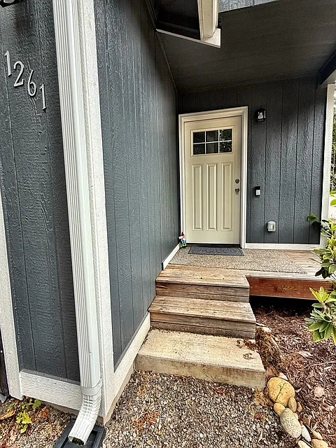 1261 NE Larson Blvd - 1 — Photo 3