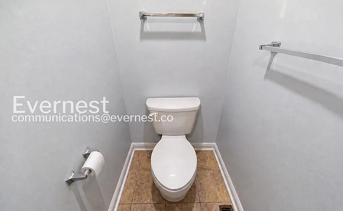 6913 Martha Ave #A — Photo 10
