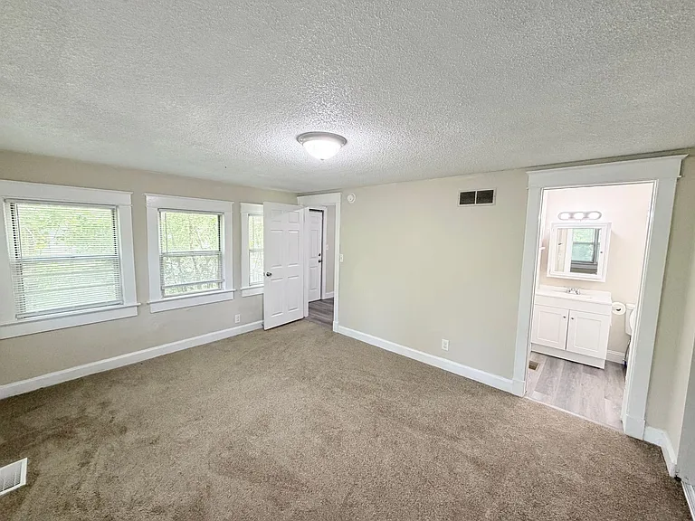 10104 E Golf Ave — Photo 6