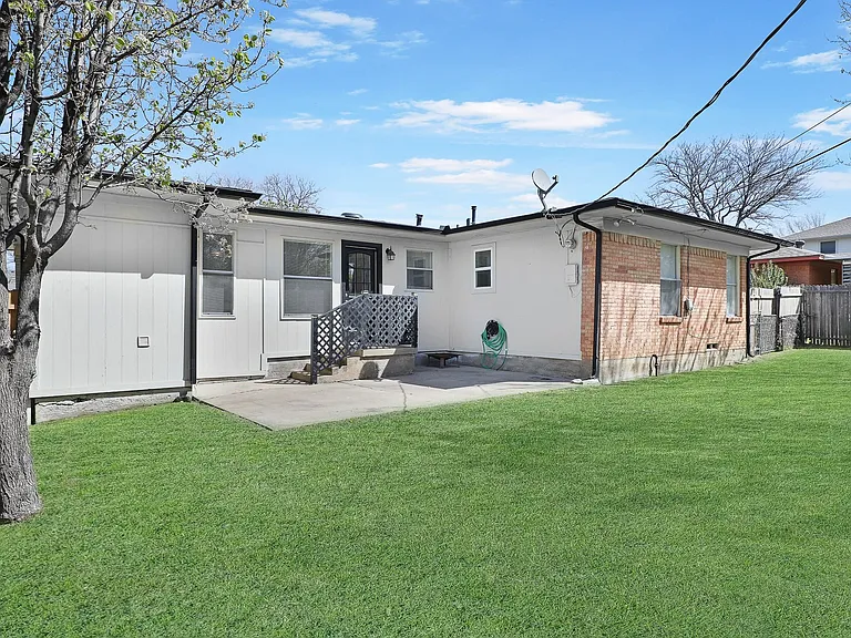 2604 Danny Ln — Photo 21