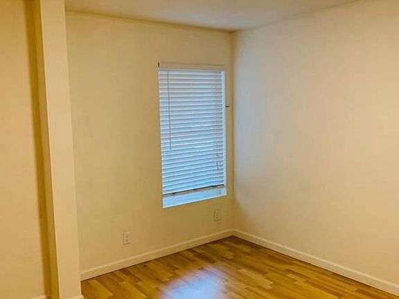 2nd image of 1333 Balboa St #1B