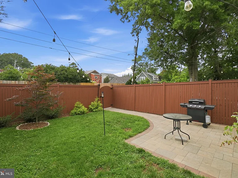 345 Wesmond Dr — Photo 22