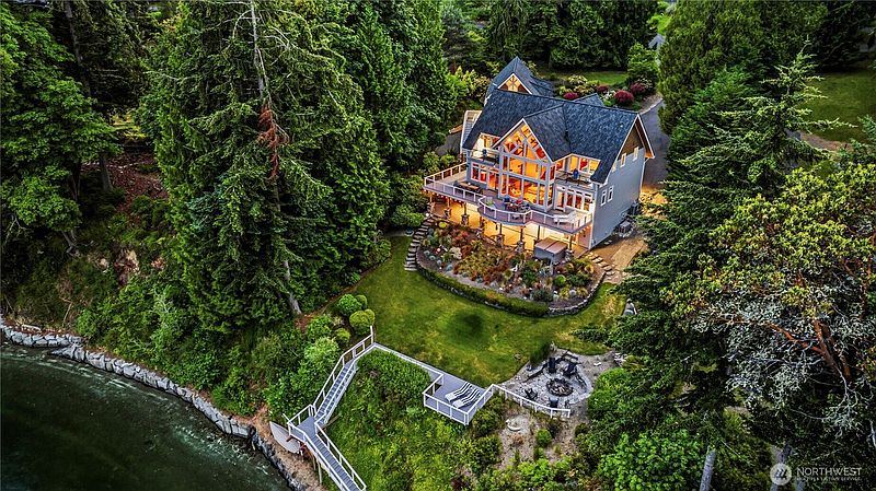 2nd image of 3709 140th Avenue SW