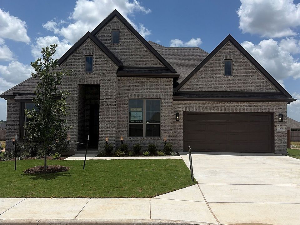 1st image of 1321 Speck Ln