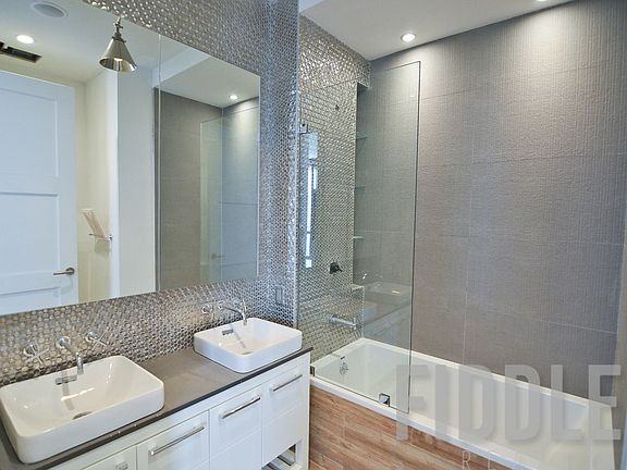 5th image of 44-41 Purves St #1215A