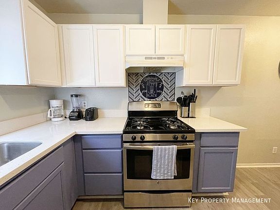 5th image of 1617 Cordoba Ln #A