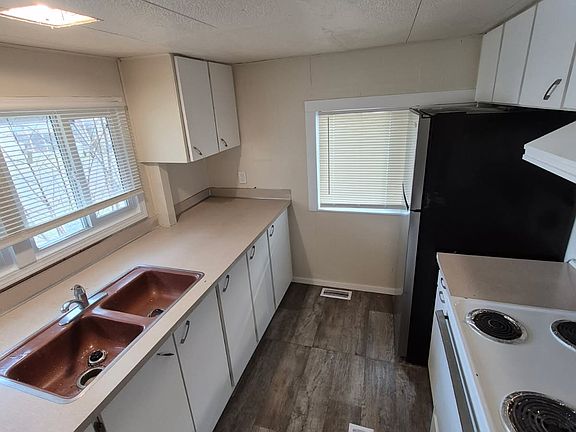 4th image of 311 N A St